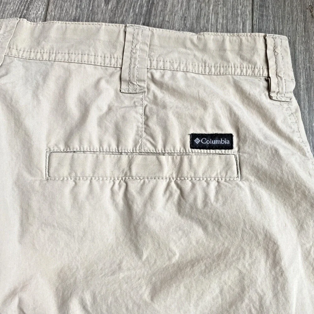Columbia mens size 38 khaki shorts light tan sand casual cotton lightweight